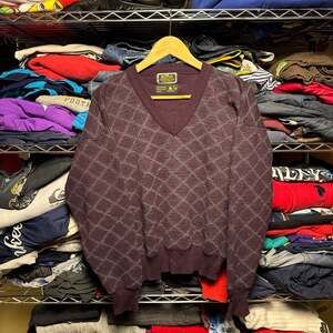 Vintage Britches of Georgetowne 100% Merino Wool V-Neck Sweater Maroon Patterned